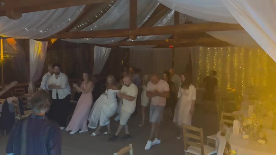 Náhled videa: tanec ve stodole